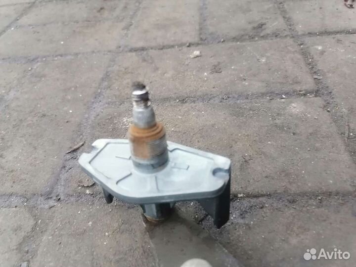 Трапеция дворников хендай грейс 1992г