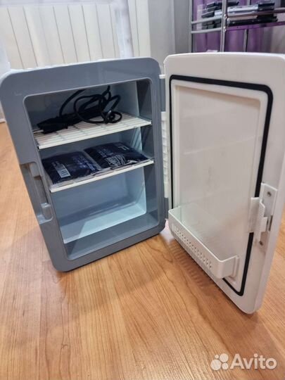 Минихолодильник для косметики