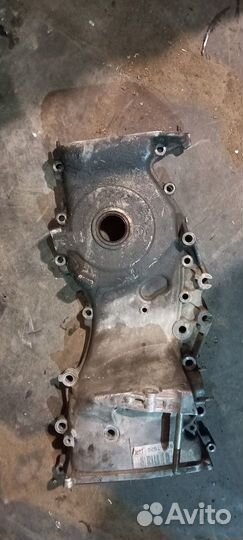 Крышка двигателя передняя Toyota Avensis 2 (T250)