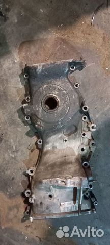 Крышка двигателя передняя Toyota Avensis 2 (T250)