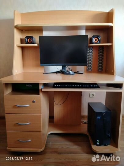 Компьютерный столик бу