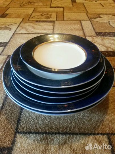 Набор тарелок