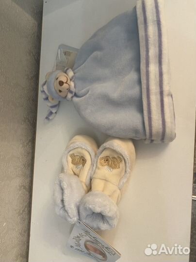 Комплект на выписку для мальчика новый