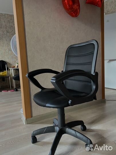 Компьютерное кресло новое