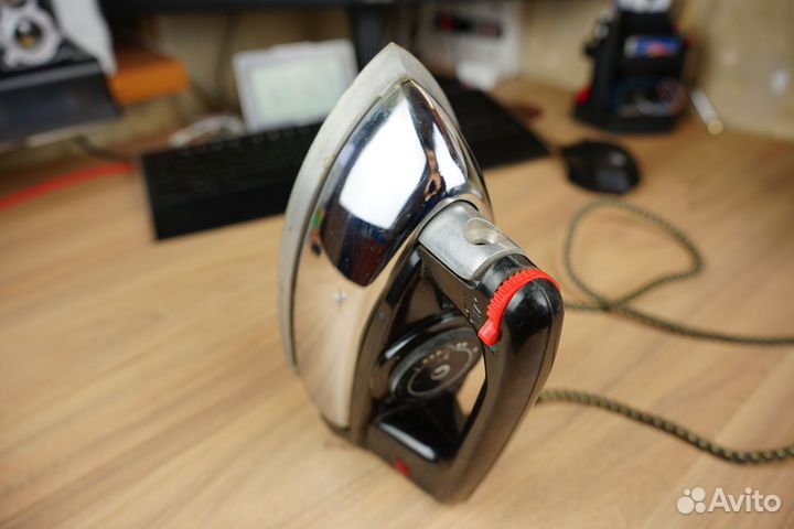 Утюг электрический СССР утп 1000-1.8