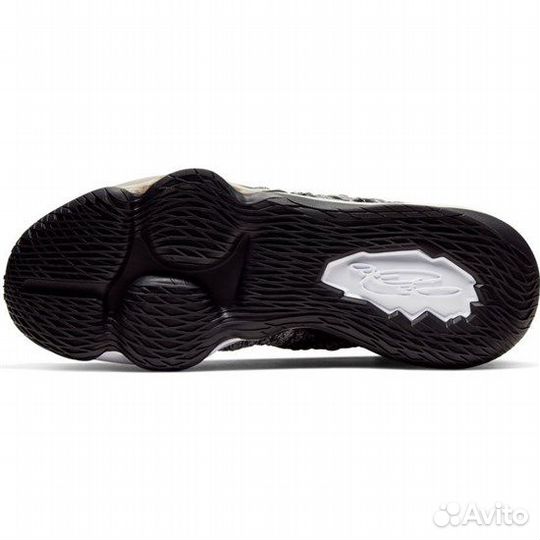 Nike lebron xvii Original