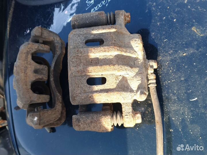 Суппорта передние Mitsubishi Galant 8