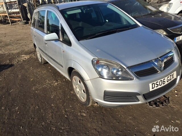 Разбор на запчасти Opel Zafira B