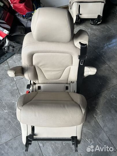 Сиденье на w447 Mercedes