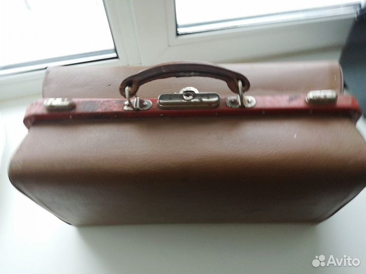 Чемодан, саквояж