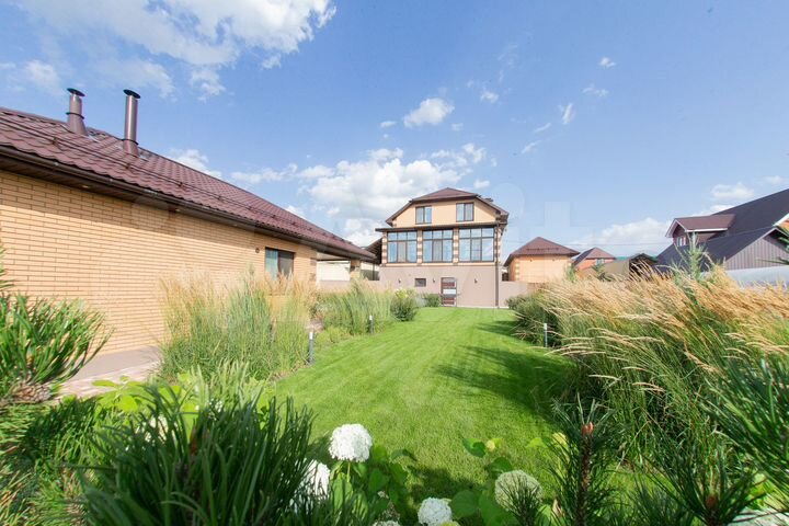 Дом 335 м² на участке 10 сот.