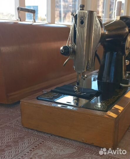 Швейная машина подольск ручная