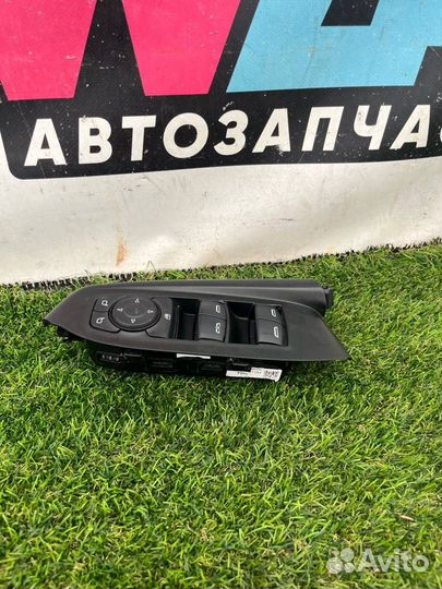 Кнопка стеклоподъемника двери передней левой