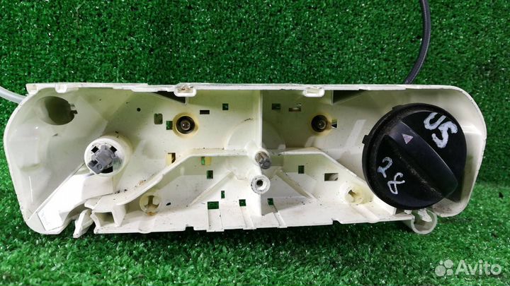 Блок управления печки/климат-контроля Pontiac Vibe