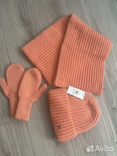 Шапка, снуд и варежки зимние