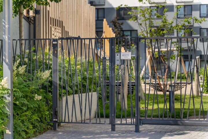 3-к. квартира, 85 м², 4/10 эт.