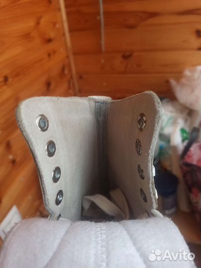 Коньки фигурные 38 размер