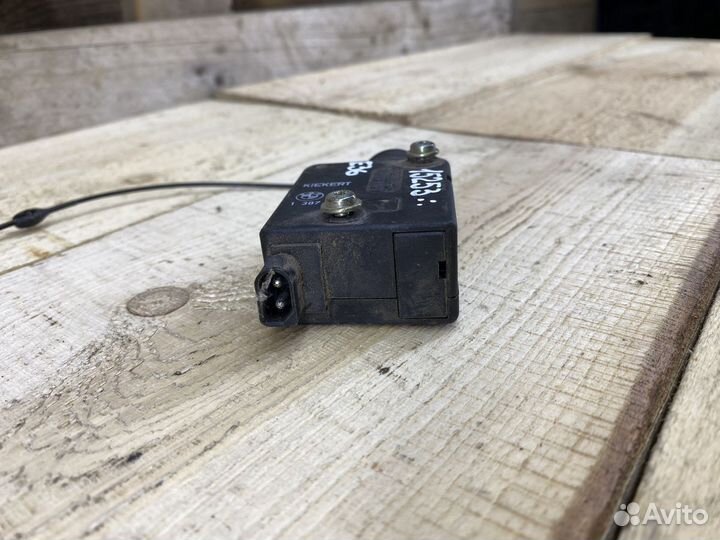 Активатор замка крышки бензобака BMW Е36