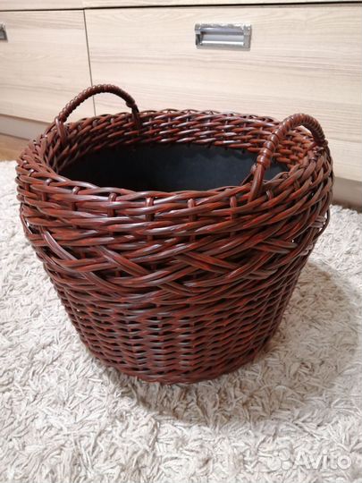 Кашпо из ротанга