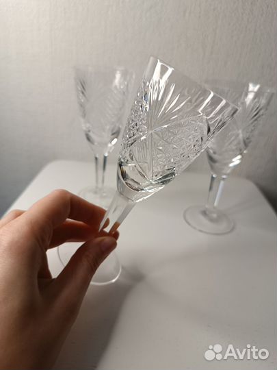 Хрустальные бокалы, рюмки, фужеры