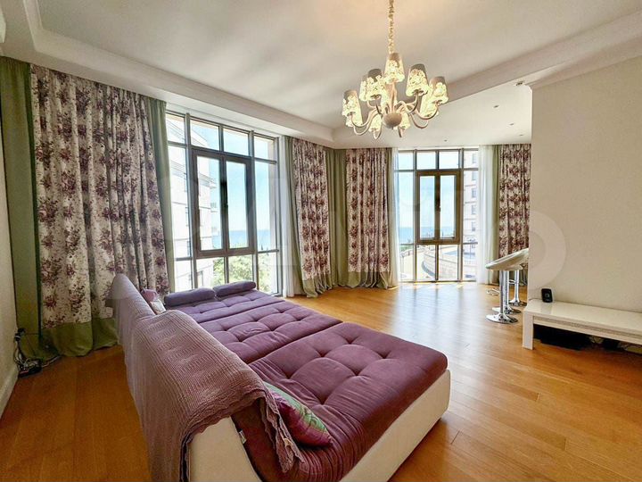 3-к. апартаменты, 97 м², 2/4 эт.