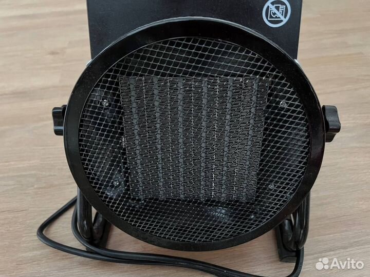 Тепловая пушка электрическая Equation 3300 Вт