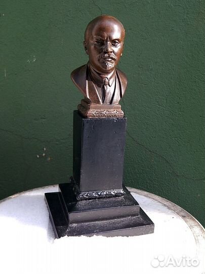 Бюст Ленина бронза