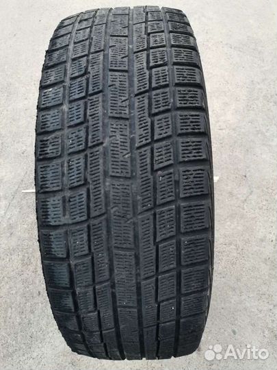 Bridgestone Blizzak VRX 205/55 R17