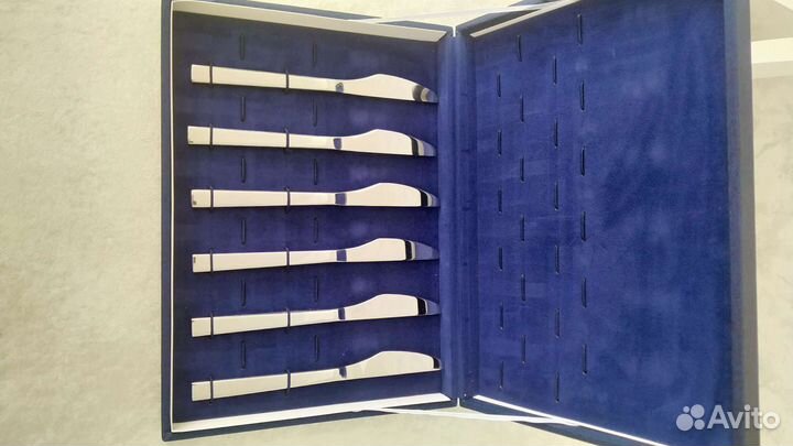 Набор столовых ножей