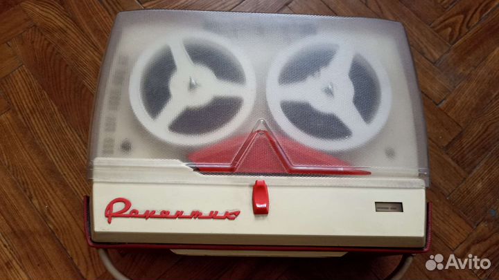 Катушечный магнитофон Романтика М64