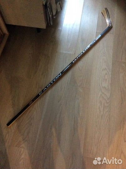 Профессиональная хоккейная клюшка