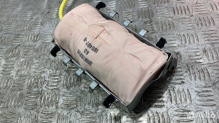 Подушка безопасности пассажира Toyota Auris