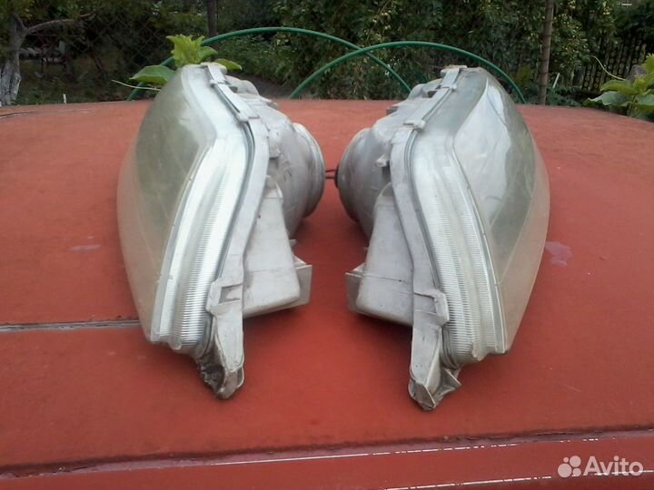 Фары головного света Toyota Mark 2 GX100