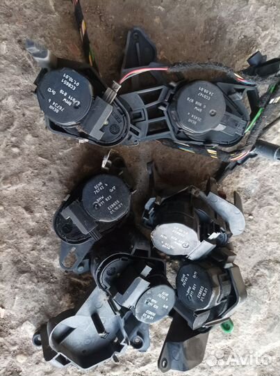 Моторчик заслонки отопителя BMW 7-Series E65