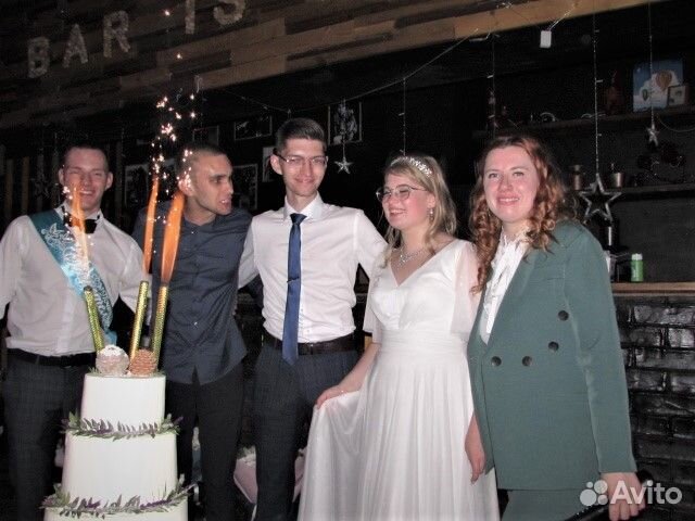 Ведущий на праздник