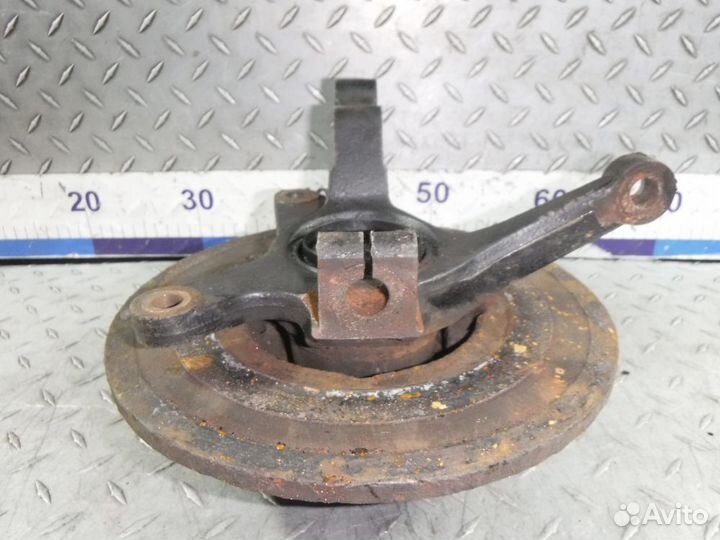 Кулак передний правый Daewoo Matiz