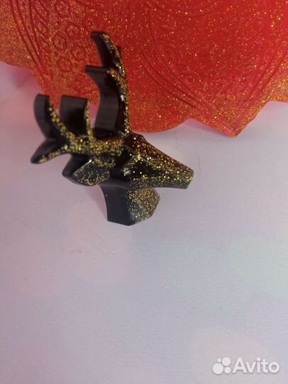 Олень из эпоксидной смолы