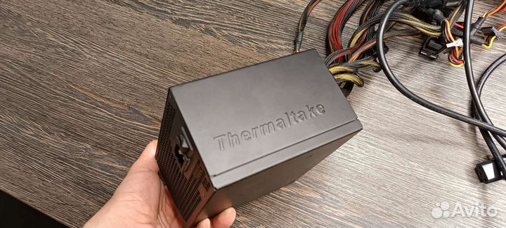 Блок питания 700W Thermaltake TR2-700AH2NFB