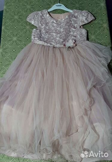 Платье праздничное 128