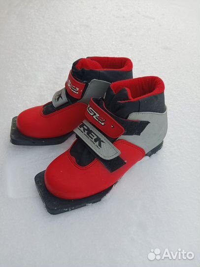 Лыжный комплект 130 см, ботинки 32,34 обмен