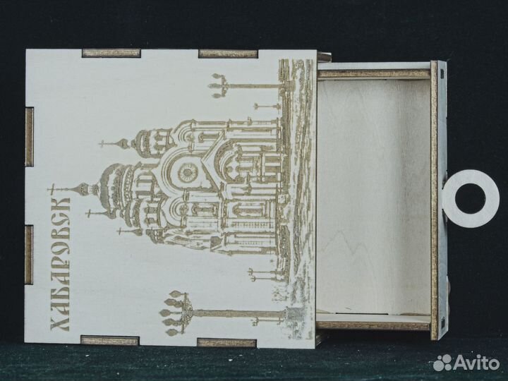 Коробочка квадратная с гравировкой 