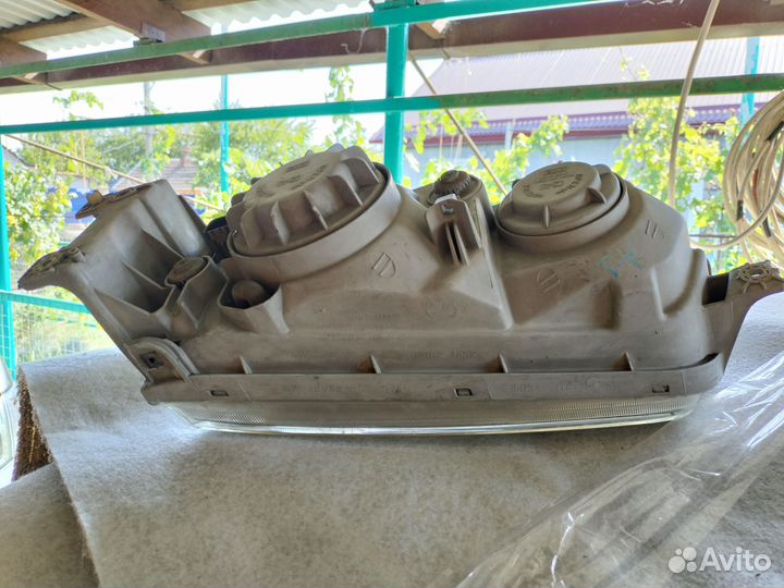 Фара левая hyundai Starex