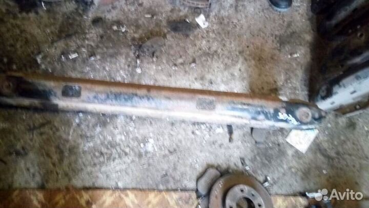 Усилитель заднего бампера Пежо 307