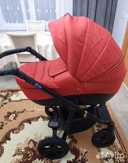 Прогулочная коляска 3 в 1