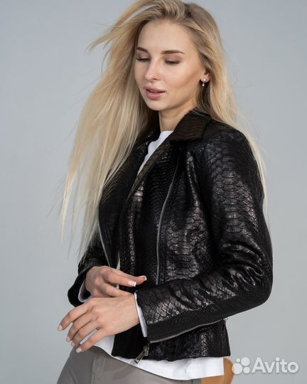 Кожаная куртка косуха из кожи питона