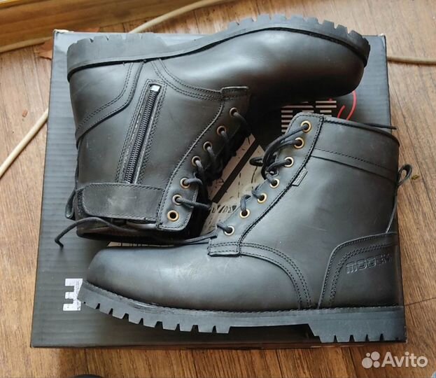 Классические мотоботинки Modeka Lynton (42-43)