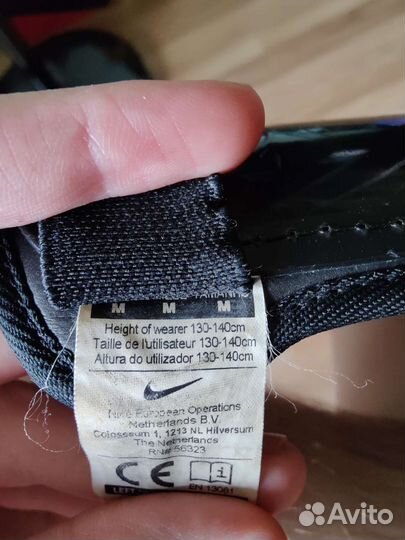 Футбольные щитки Nike детские