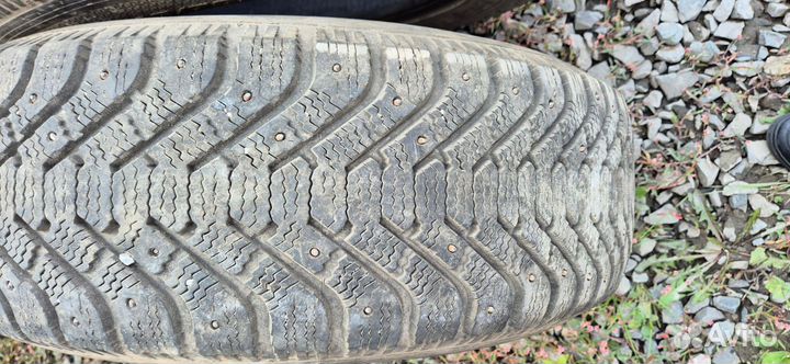 Goodyear UltraGrip 500 245/70 R16 107T