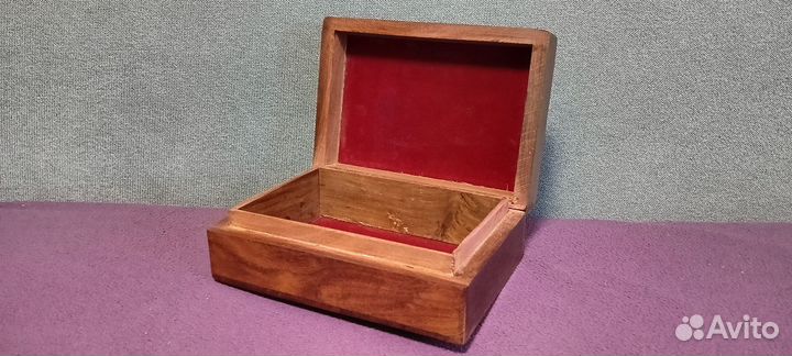 Шкатулка из натурального дерева с инкр. латунь