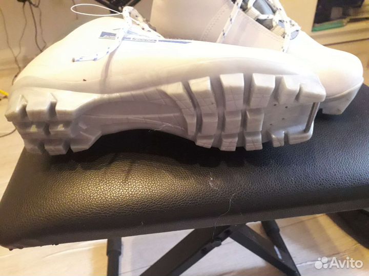 Лыжные ботинки, 36 - 37 р-р, практически новые,NNN